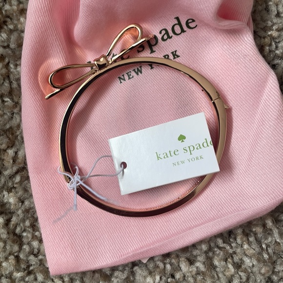 Never worn before Kate spade rose gold bracelet - Picture 3 of 4